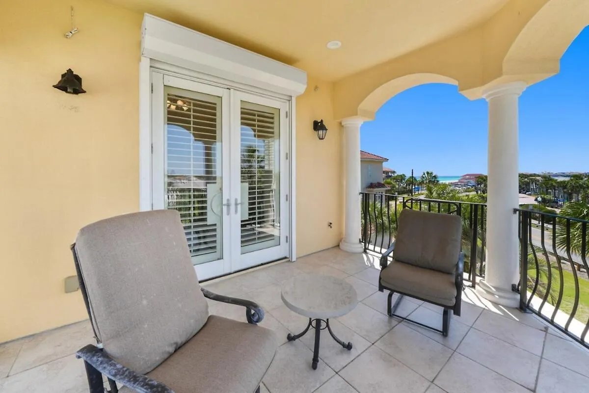 All Decked Out This Is The One You Want Gulf Front Views 4 Less Destin USA