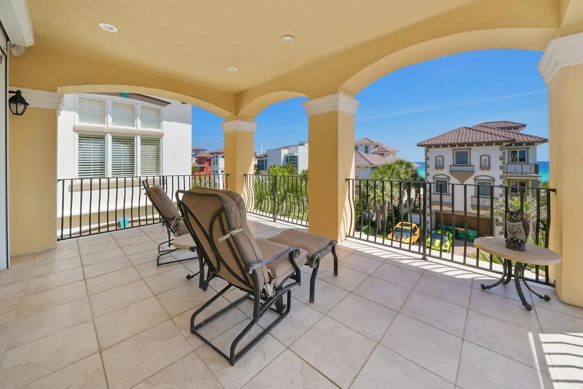 All Decked Out This Is The One You Want Gulf Front Views 4 Less Destin USA