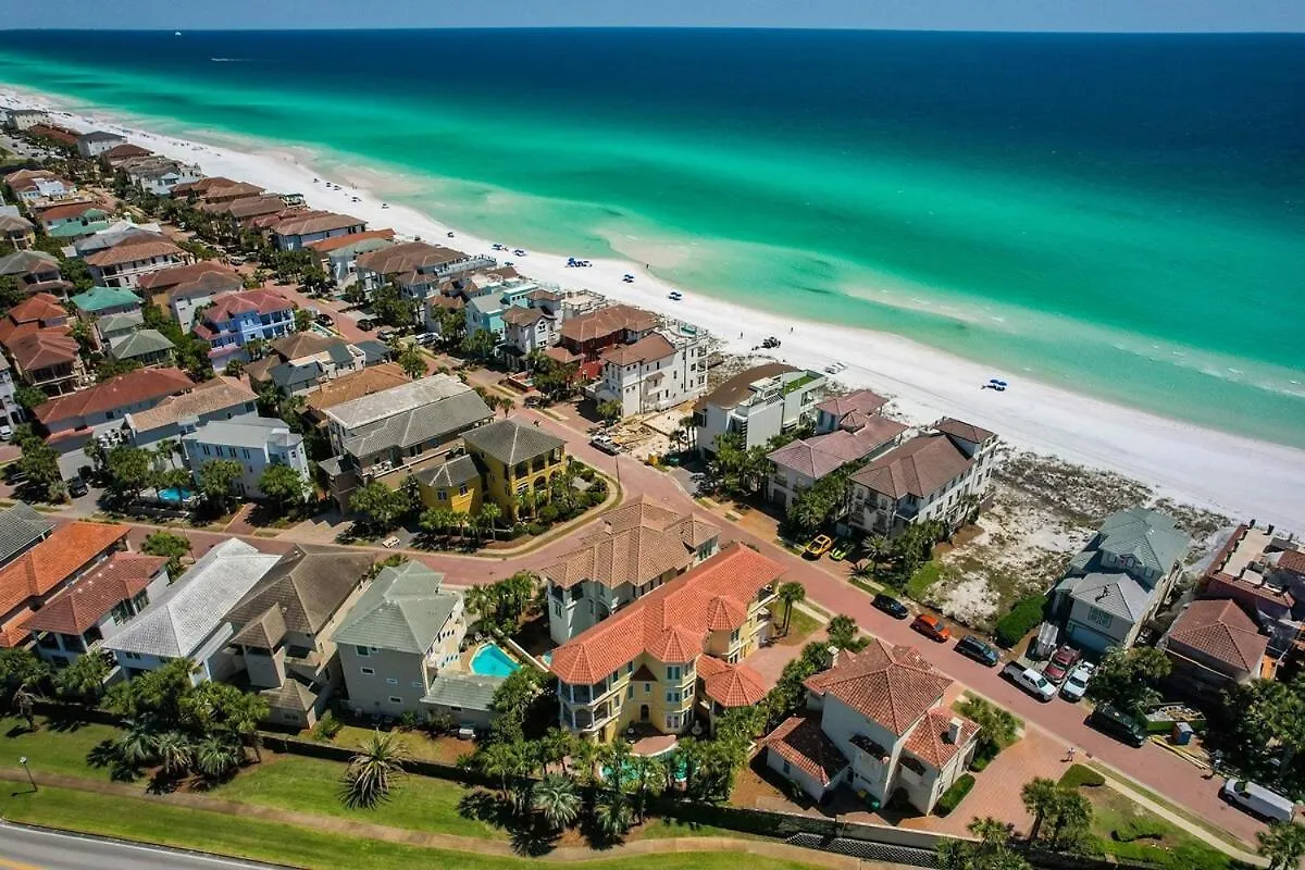 All Decked Out This Is The One You Want Gulf Front Views 4 Less Destin