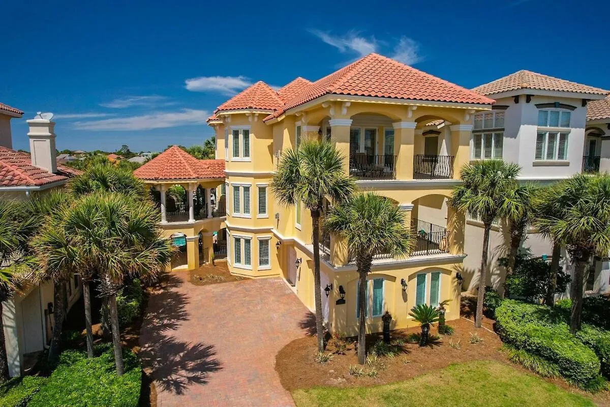 All Decked Out This Is The One You Want Gulf Front Views 4 Less Destin