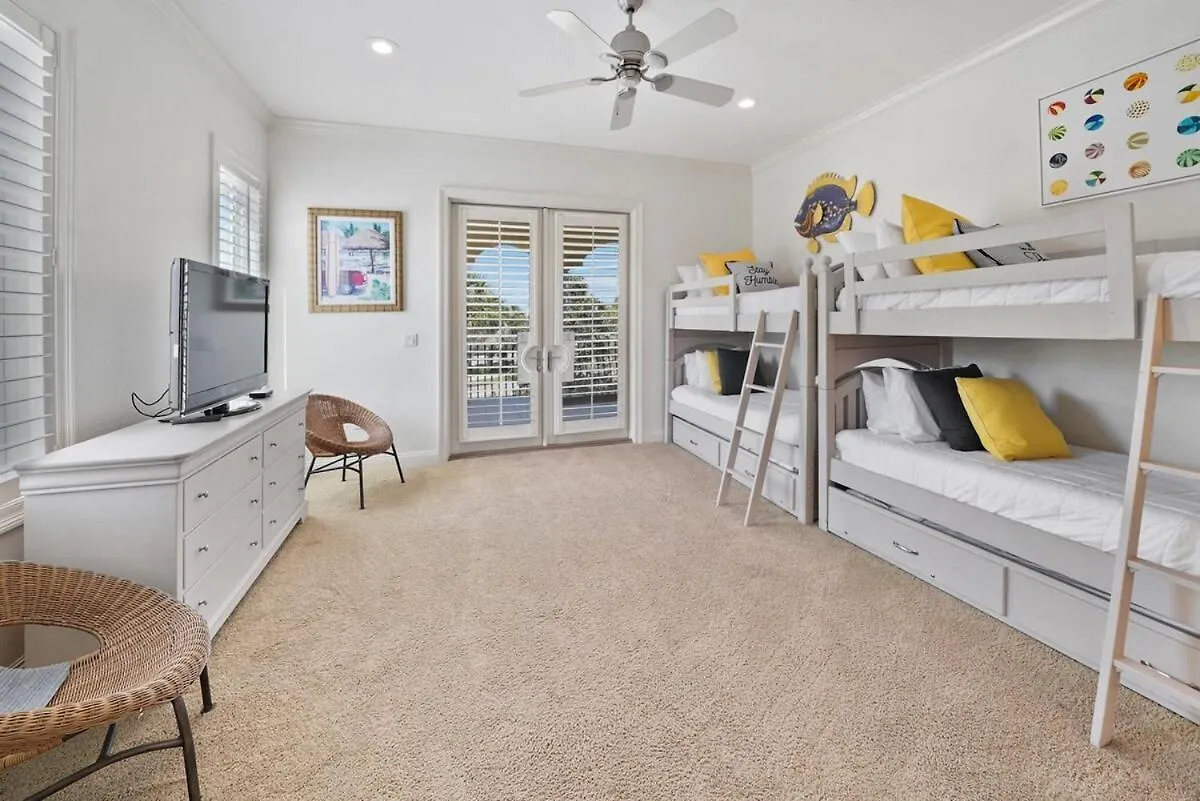 All Decked Out This Is The One You Want Gulf Front Views 4 Less Destin Holiday home